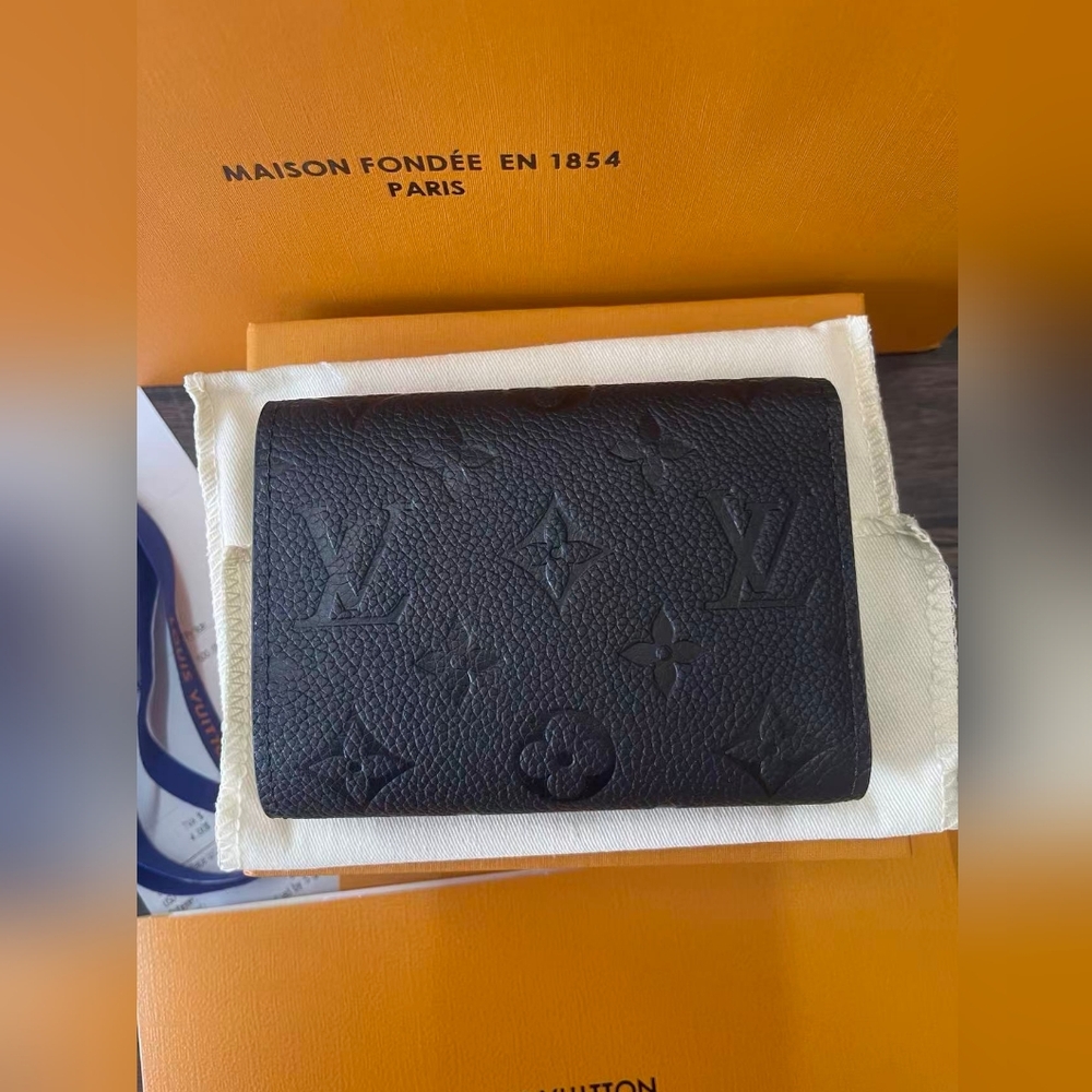 Louis Vuitton Victorine Wallet - Picture 3 of 11
